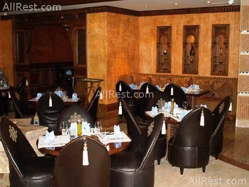Dhow Palace Hotel 32
